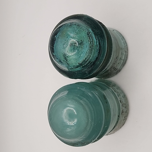 Vintage 1893 Hemingway No. 9 & 12 Glass Insulators - Picture 4 of 11